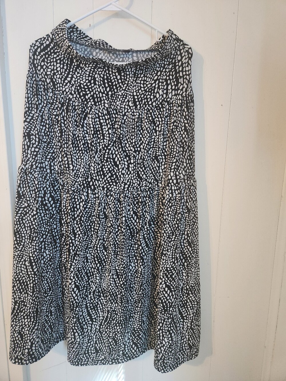 Vera Wang small Maxi Skirt